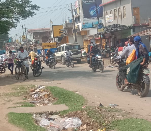 ईद को लेकर बाजारों में कोविंड 19 और लाॅक डाउन के कारण दिखी फिकी